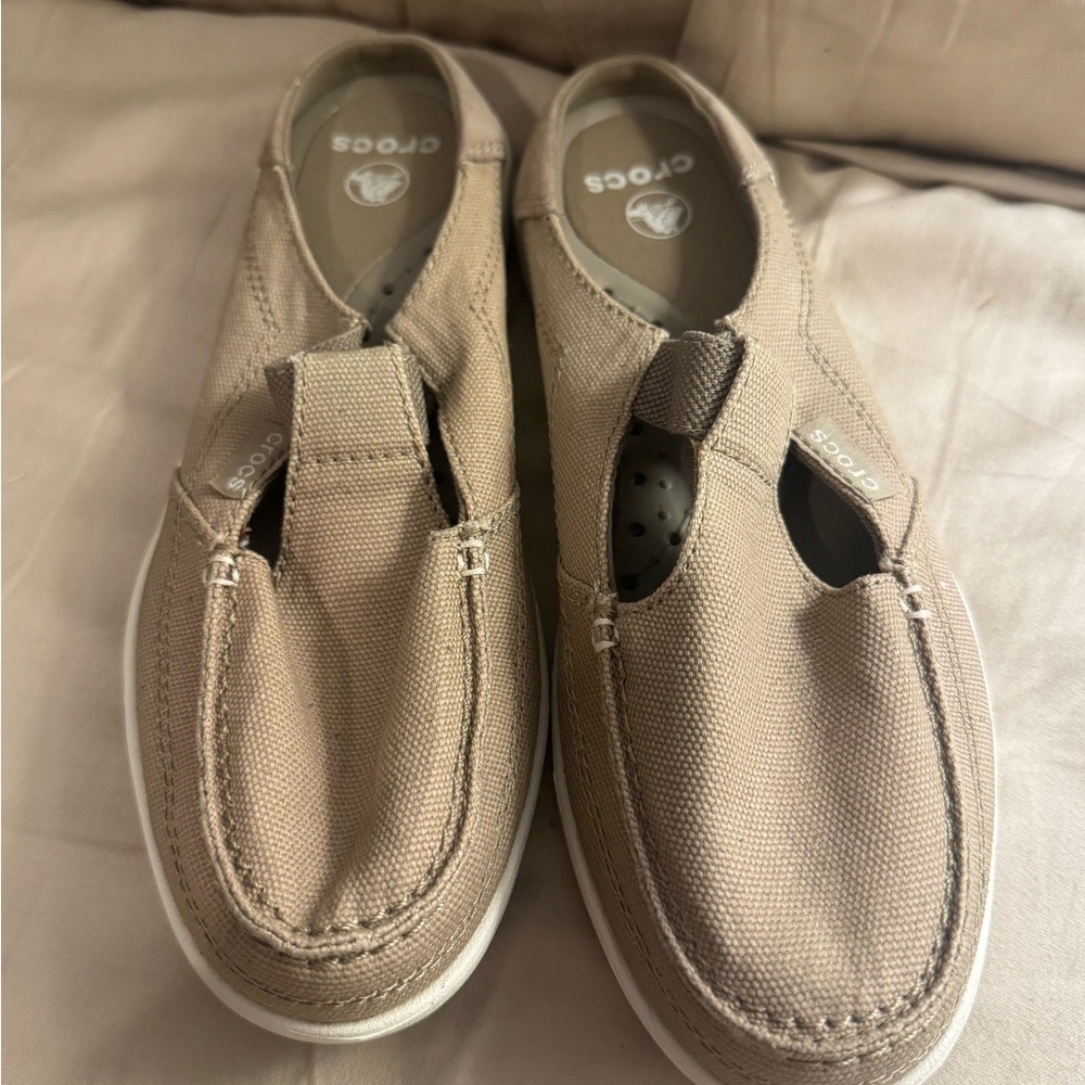 NWOT Crocs  200034 Walu Mule Sandals Tan Slip On Canvas Sz Womens 7